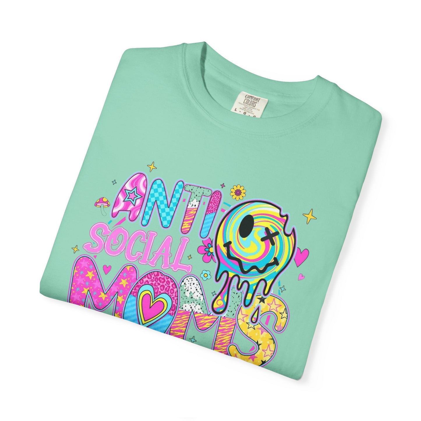 Anti social moms club graphic tee