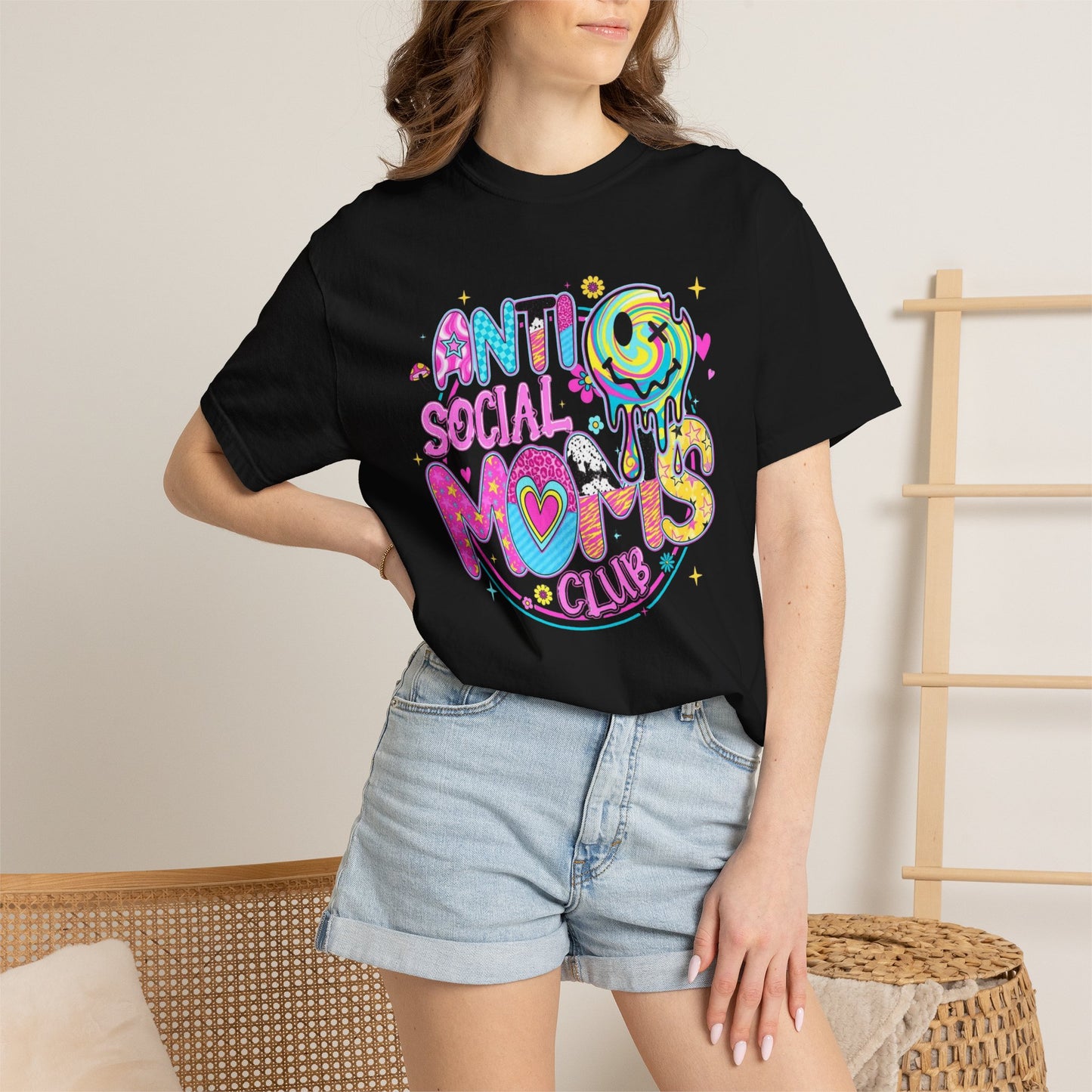 Anti social moms club graphic tee