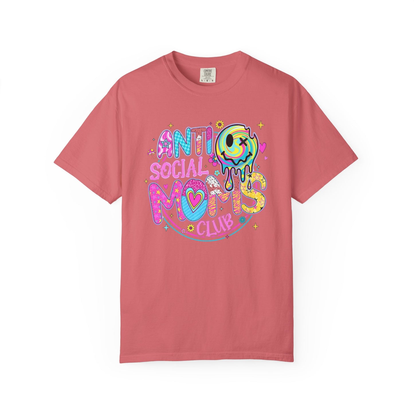 Anti social moms club graphic tee