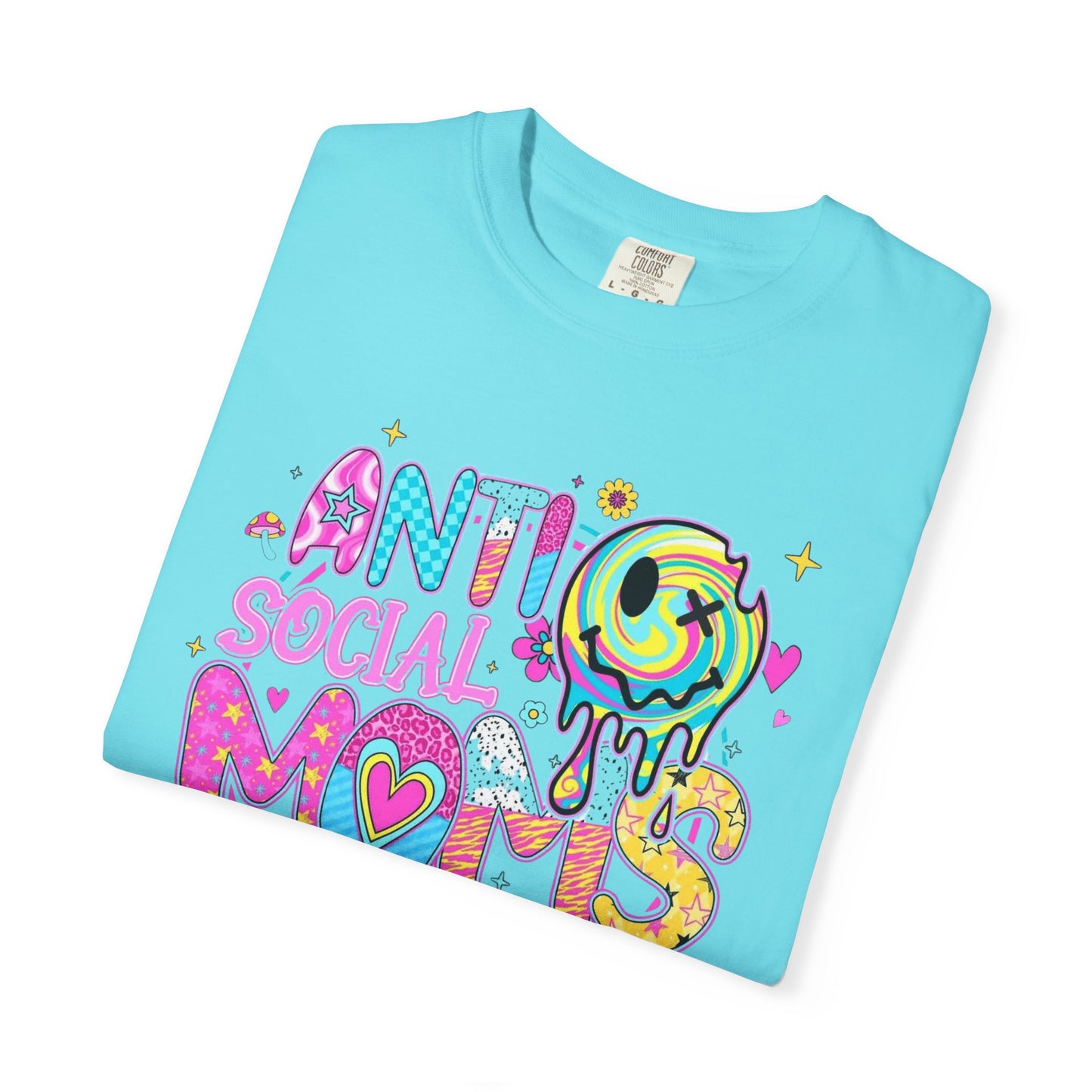 Anti social moms club graphic tee