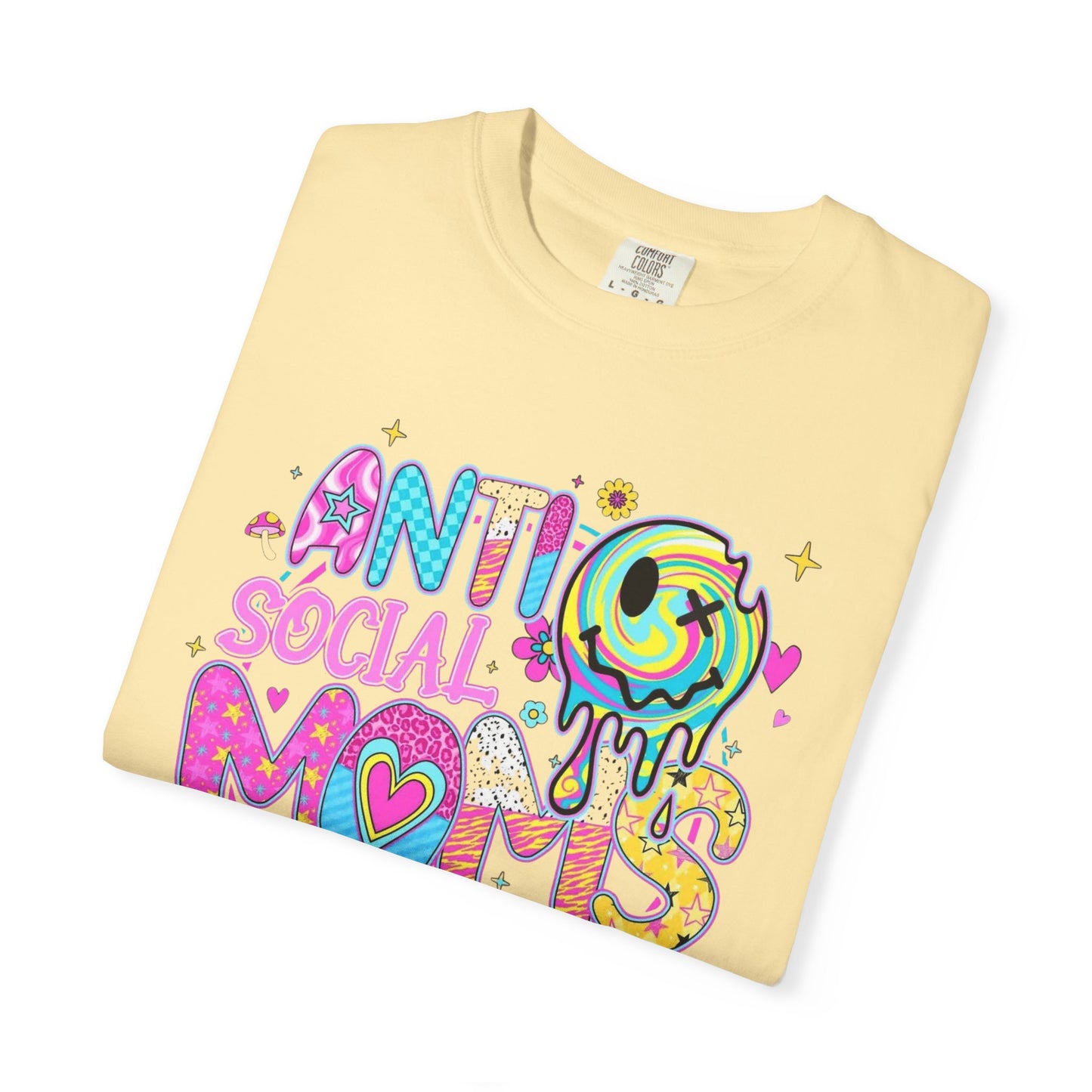 Anti social moms club graphic tee