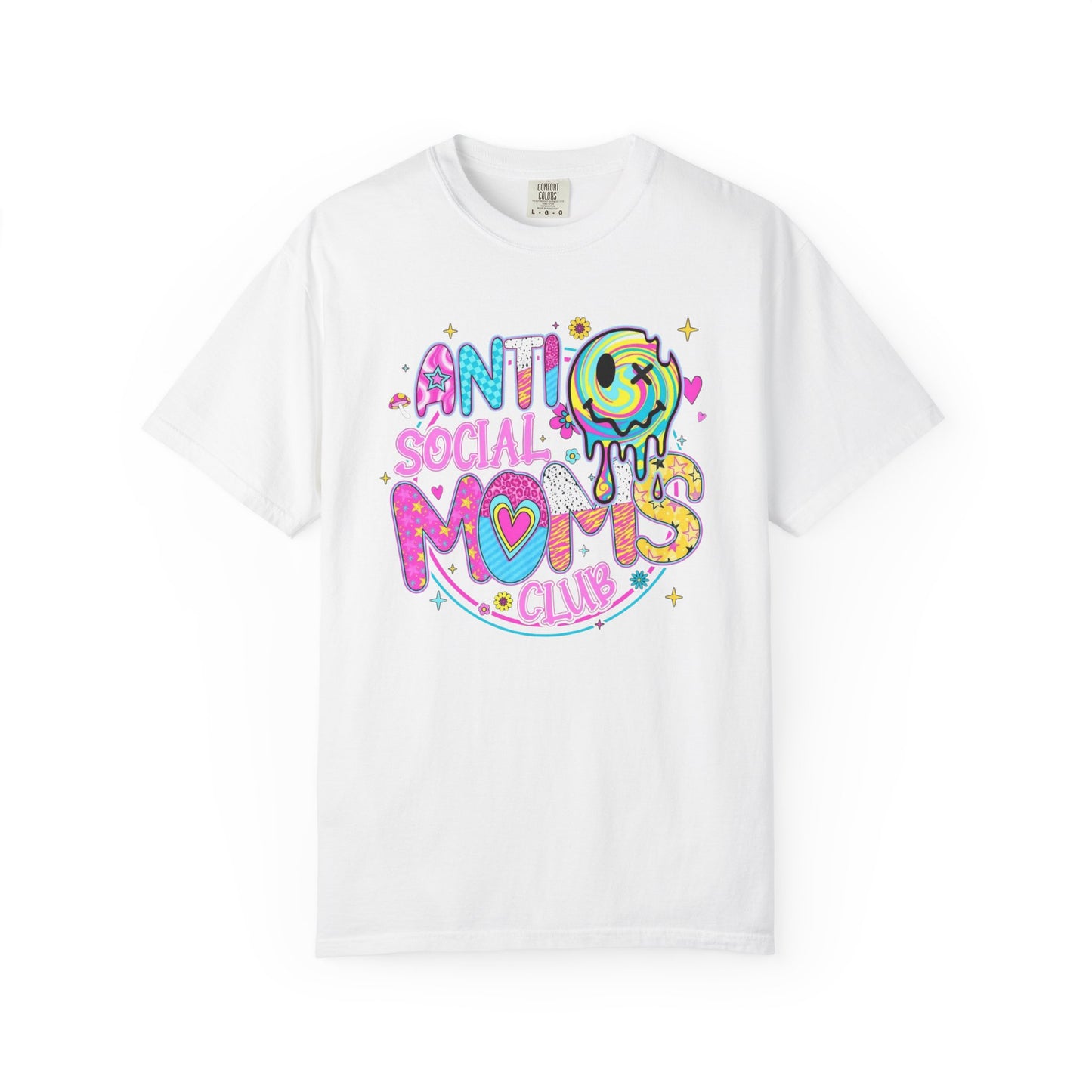 Anti social moms club graphic tee