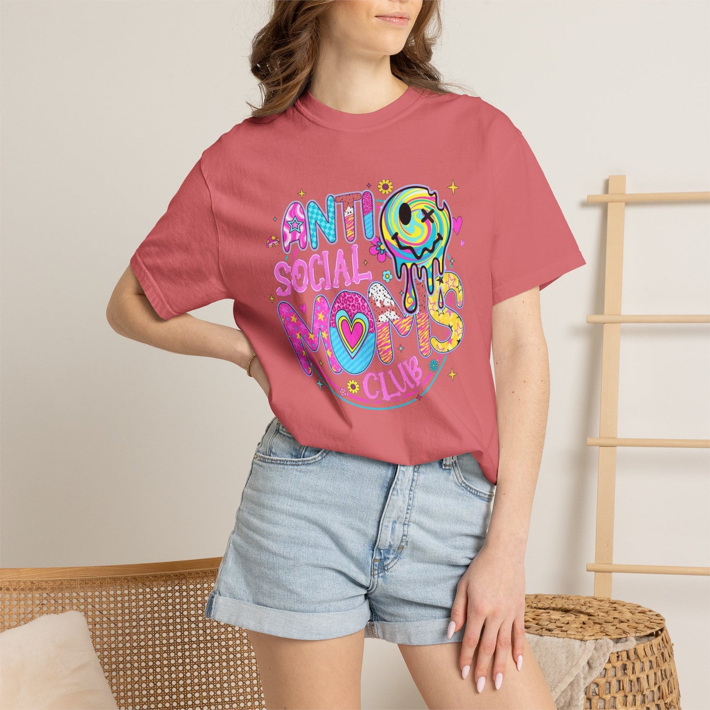 Anti social moms club graphic tee