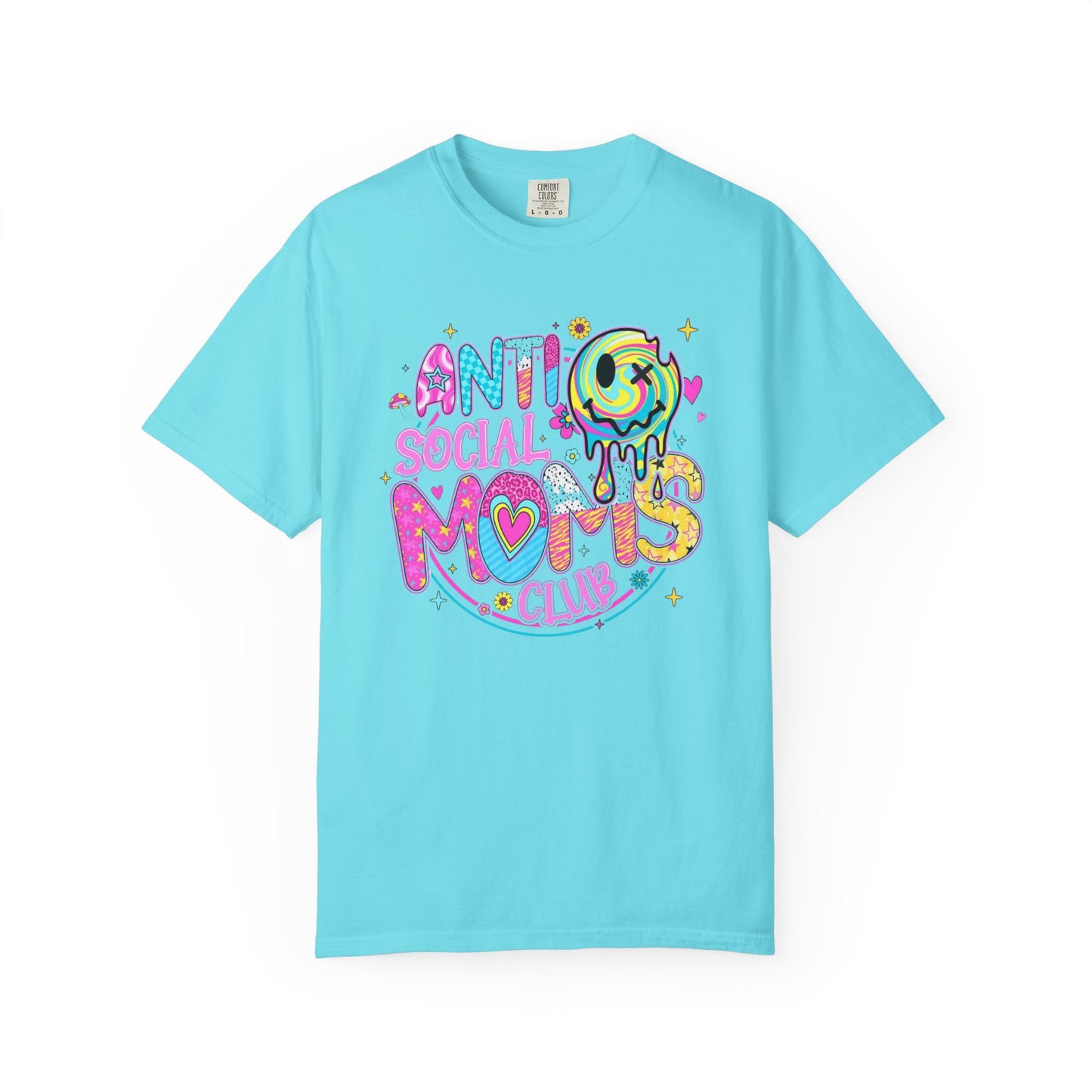 Anti social moms club graphic tee