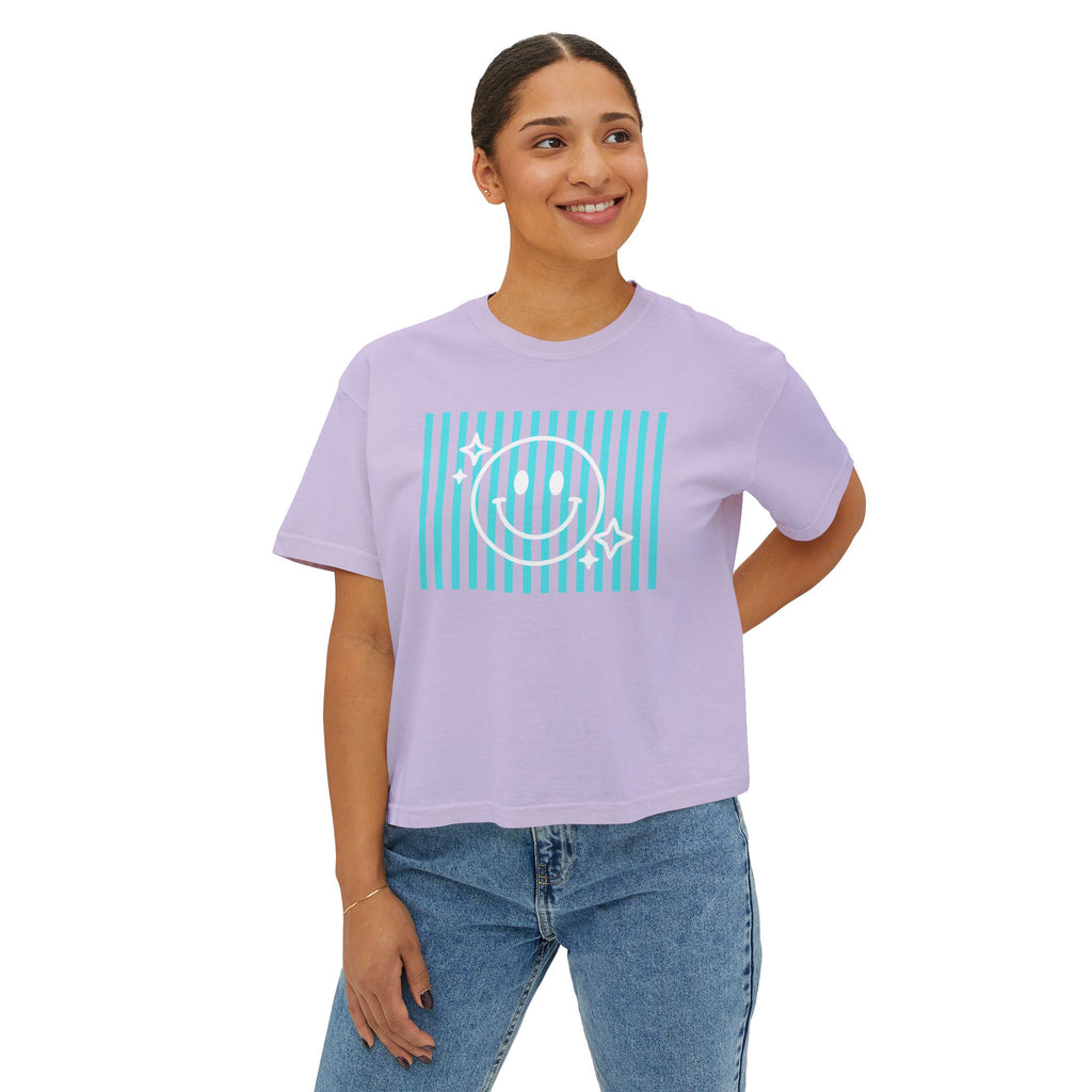 Smiley Face Graphic Crop Tee
