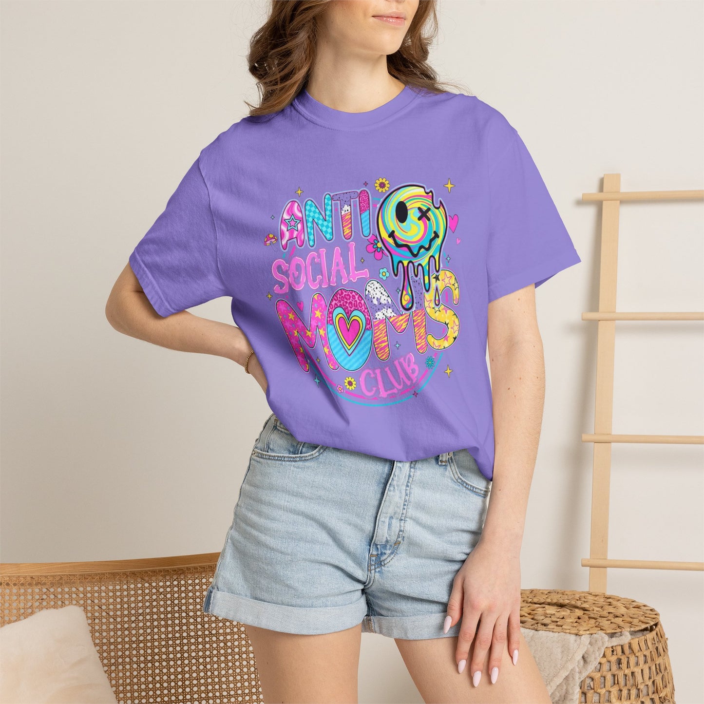 Anti social moms club graphic tee