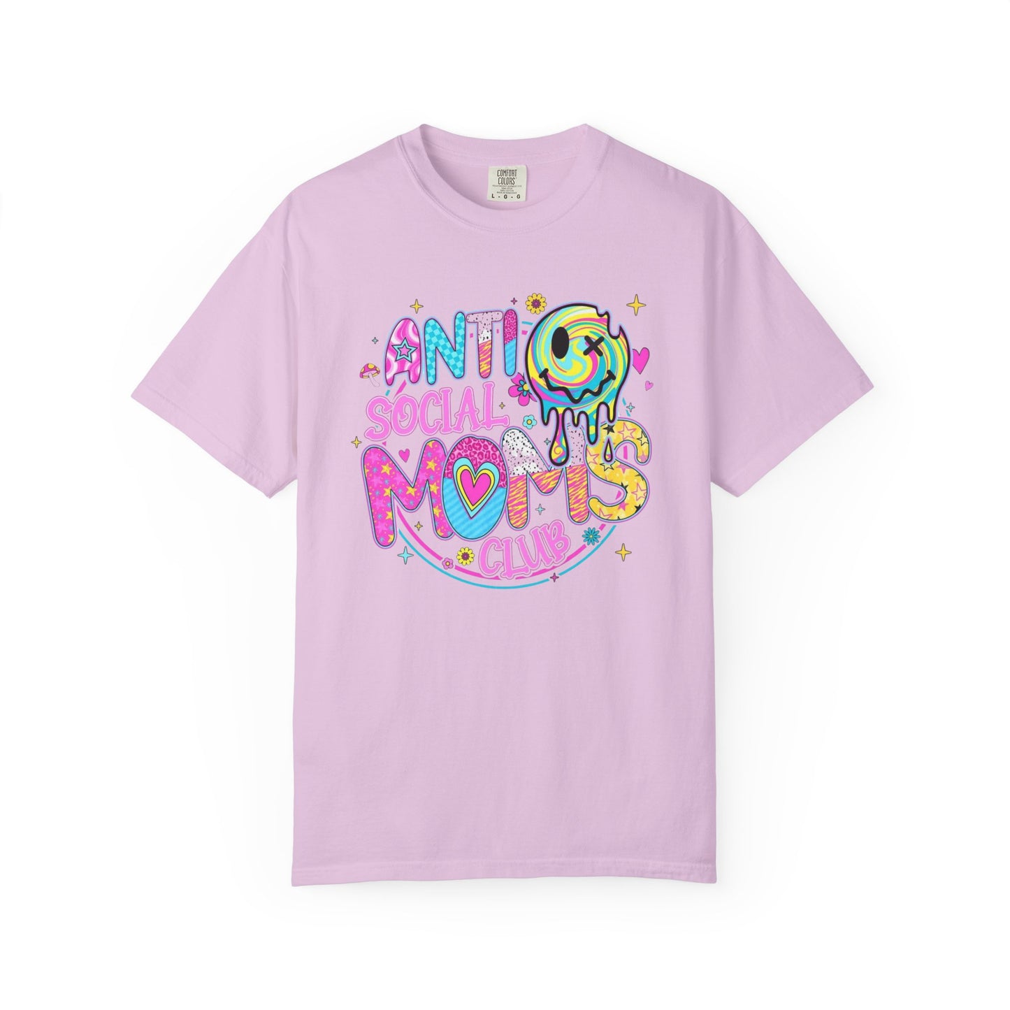 Anti social moms club graphic tee