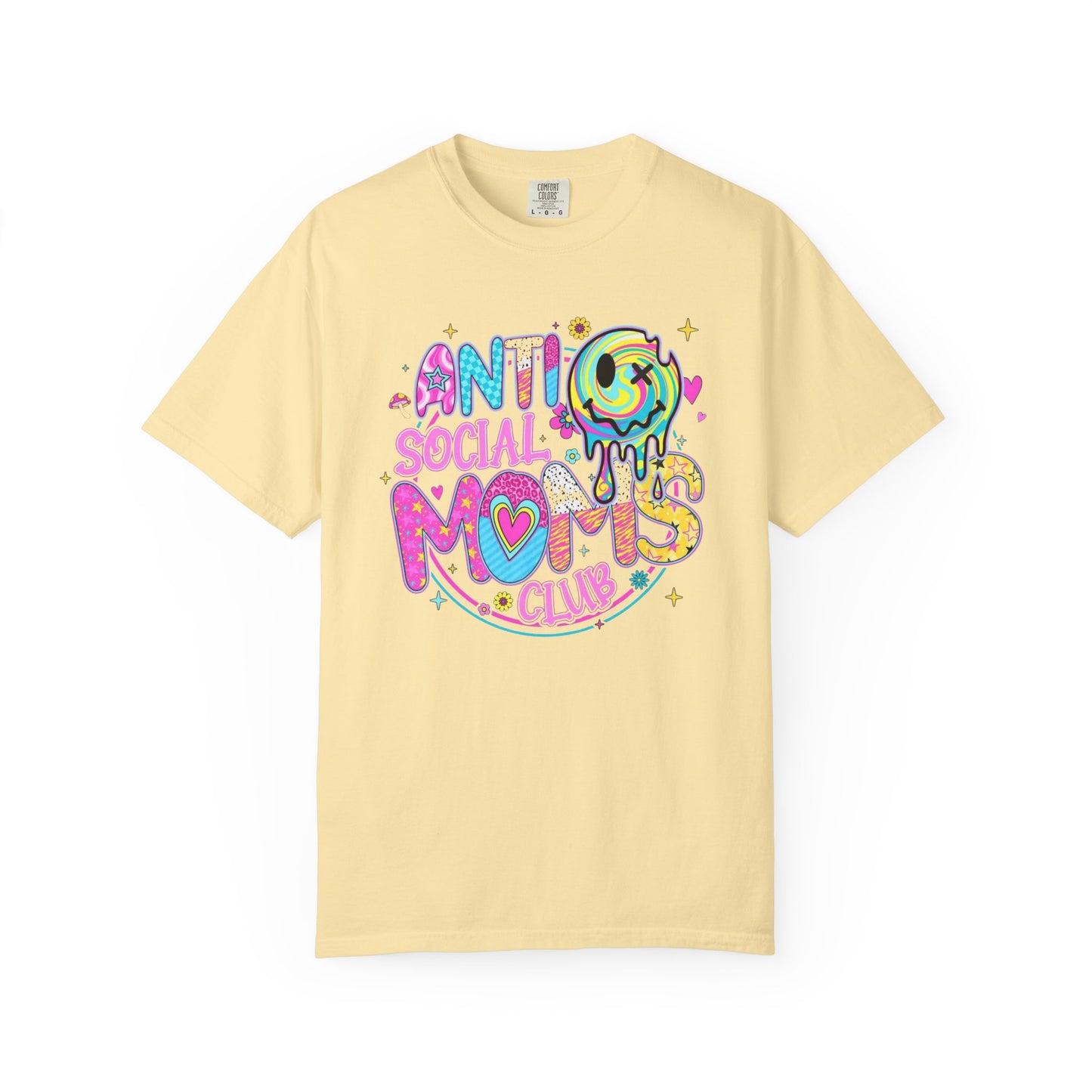 Anti social moms club graphic tee