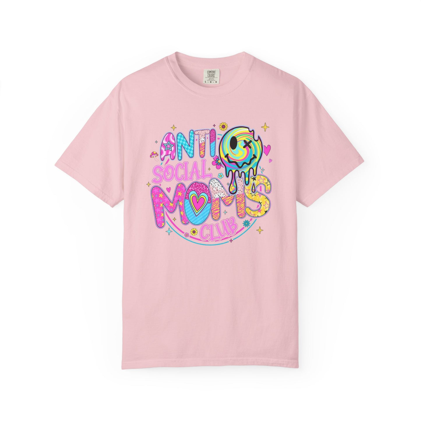 Anti social moms club graphic tee