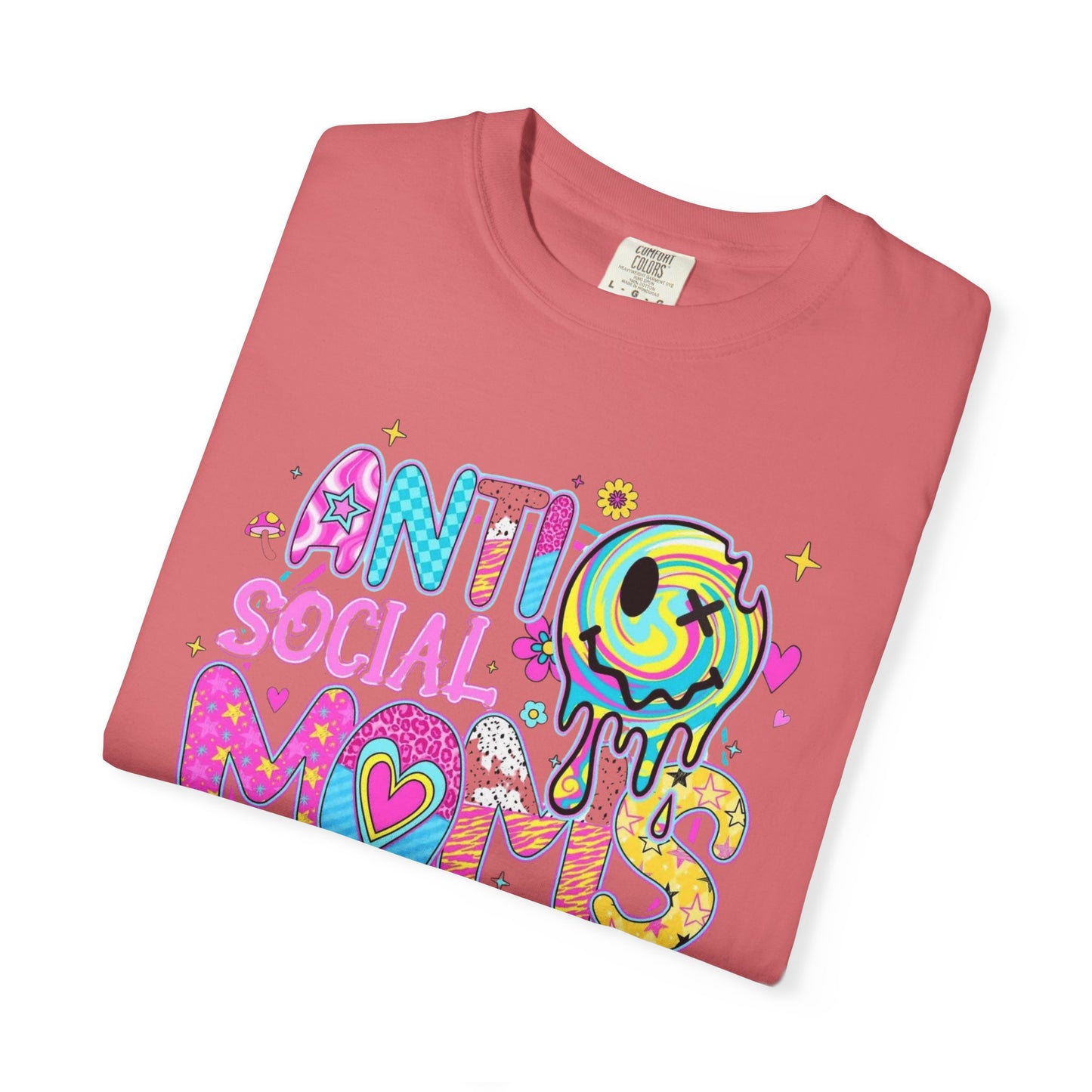 Anti social moms club graphic tee